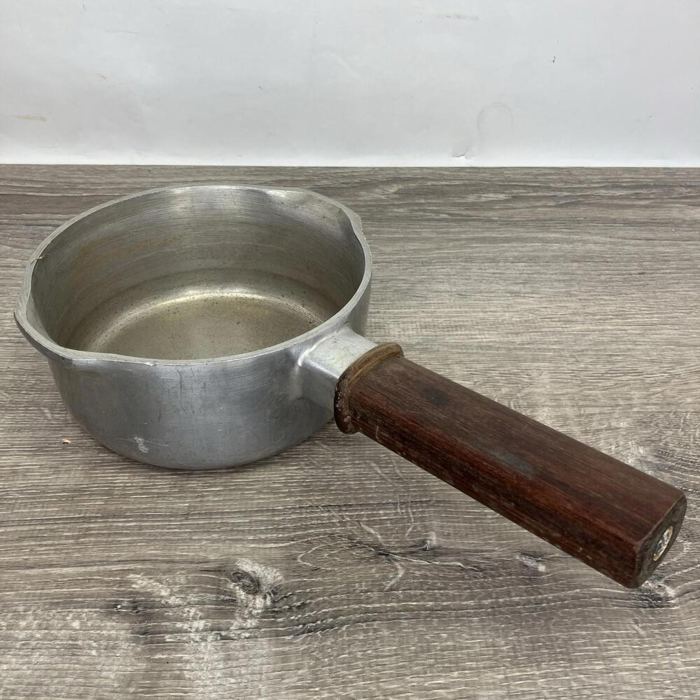 Vintage Magnalite Country Collection 6" GHC #5681 - 1 Quart Pot Sauce Pan